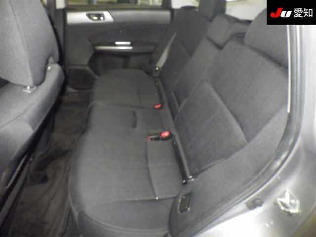 SUBARU FORESTER 2010
