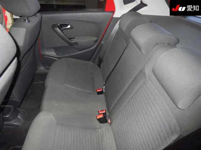 VOLKSWAGEN POLO 2011