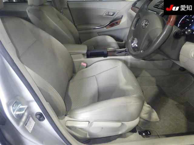 TOYOTA PREMIO 2009