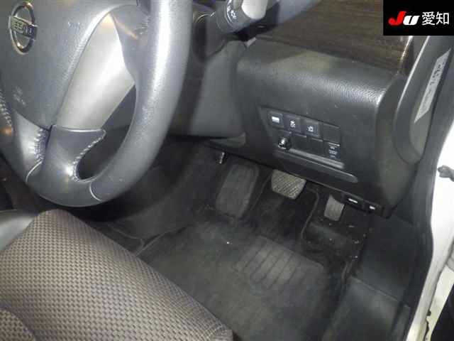 NISSAN ELGRAND 2010