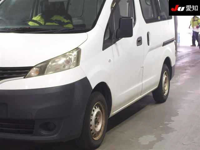 NISSAN NV200 2015