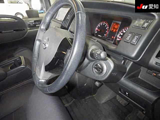 NISSAN SERENA 2010