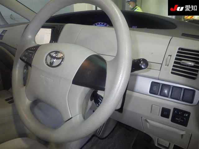 TOYOTA ESTIMA HYBRID 2010