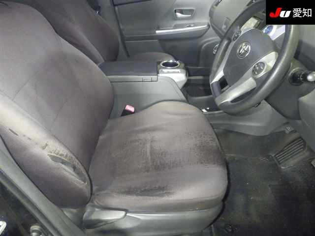 TOYOTA PRIUS ALPHA 2012