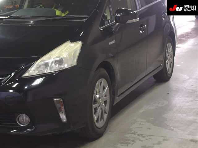 TOYOTA PRIUS ALPHA 2012