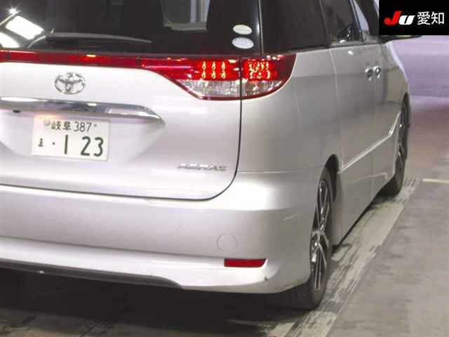TOYOTA ESTIMA 2010