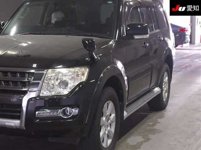MITSUBISHI PAJERO 2014