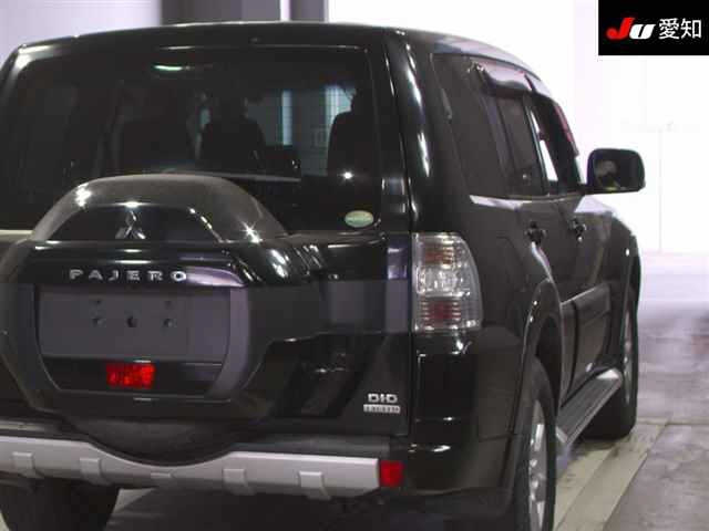 MITSUBISHI PAJERO 2014
