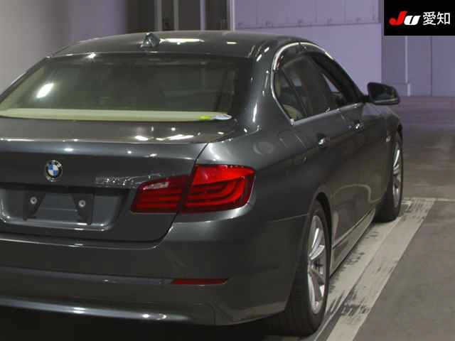 BMW 5 SERIES 2012