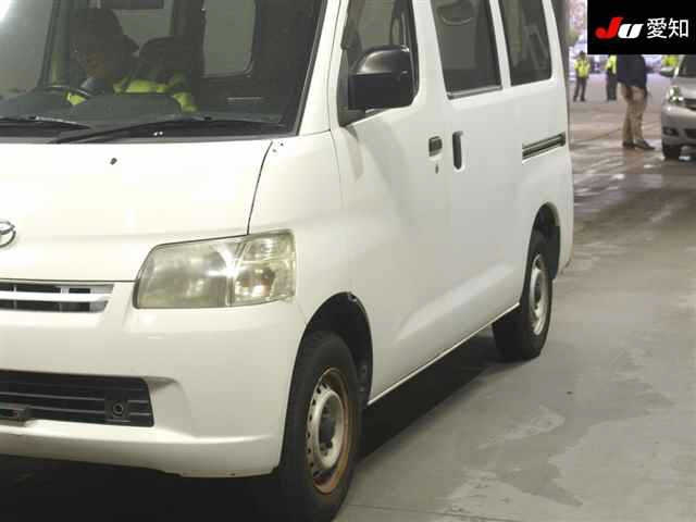 TOYOTA TOWN ACE VAN 2011