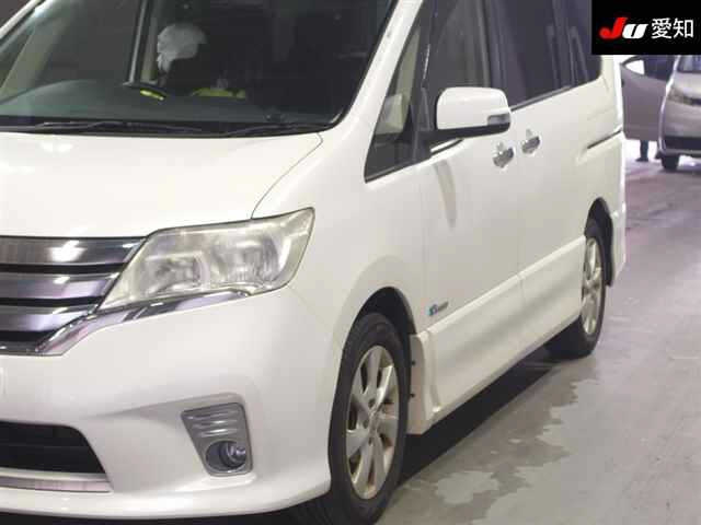 NISSAN SERENA 2013