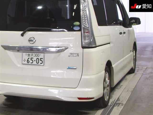 NISSAN SERENA 2013