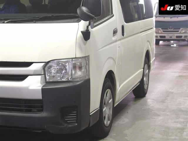 TOYOTA HIACE 2018