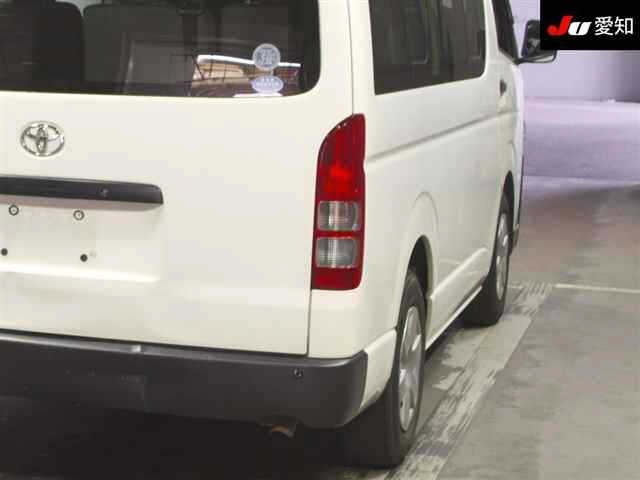 TOYOTA HIACE 2018