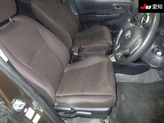 TOYOTA VITZ 2011