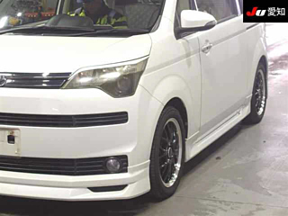TOYOTA SPADE 2012