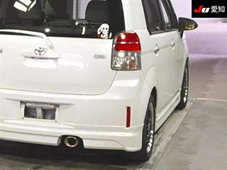 TOYOTA SPADE 2012