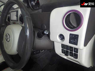 TOYOTA SPADE 2012