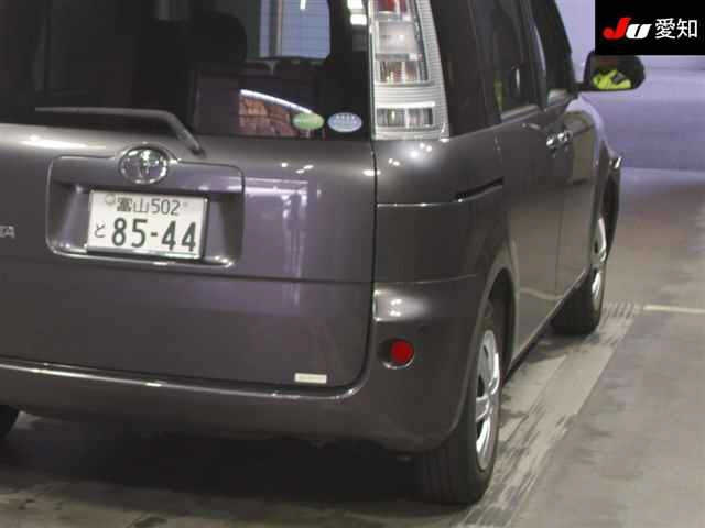 TOYOTA SIENTA 2013