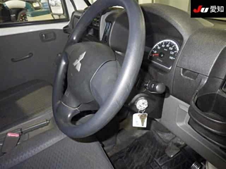 MITSUBISHI MINICAB TRUCK 2013