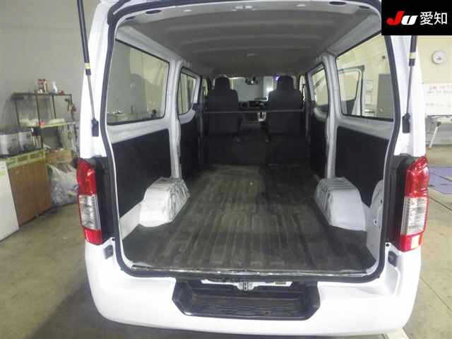 NISSAN CARAVAN VAN 2021