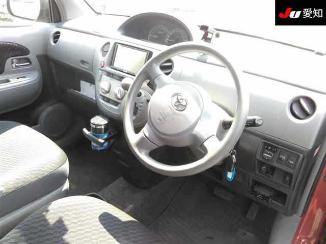 TOYOTA SIENTA 2008
