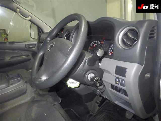 NISSAN CARAVAN VAN 2021