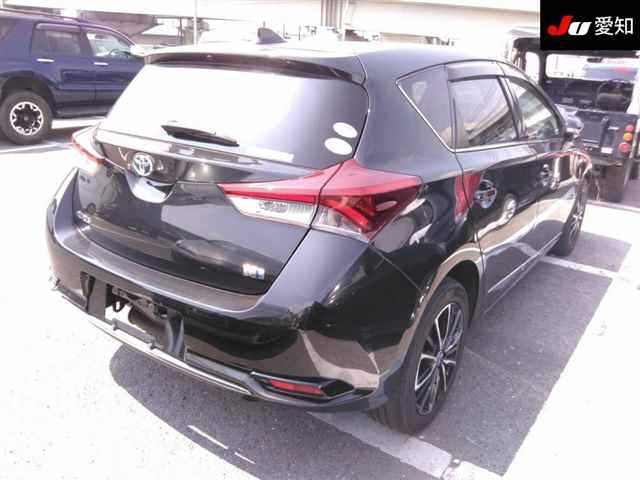 TOYOTA AURIS 2018