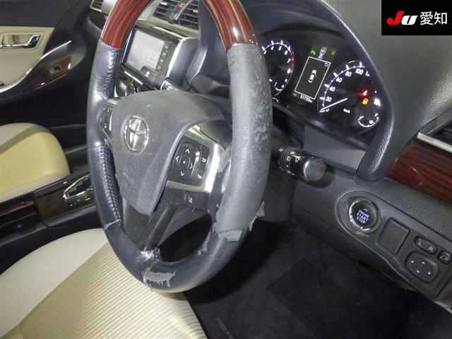 TOYOTA PREMIO 2017