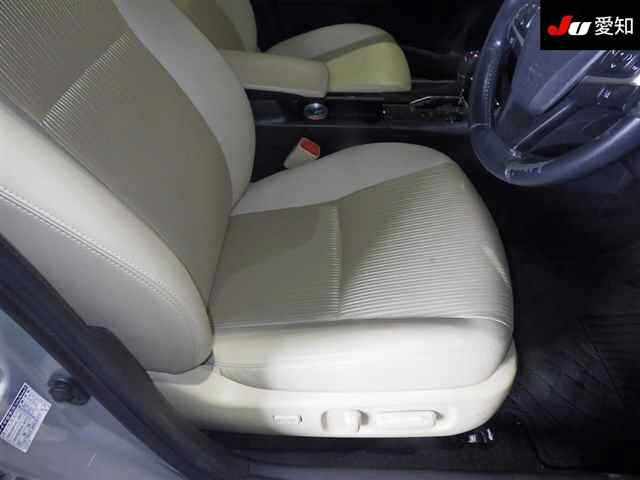 TOYOTA PREMIO 2017