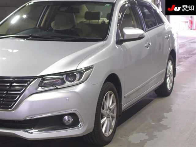 TOYOTA PREMIO 2017