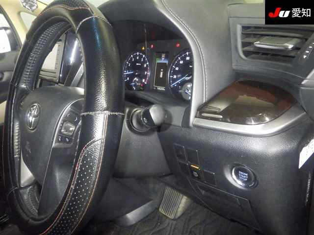 TOYOTA VELLFIRE 2017