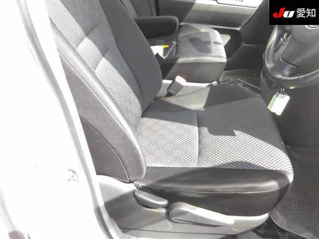 TOYOTA NOAH 2008