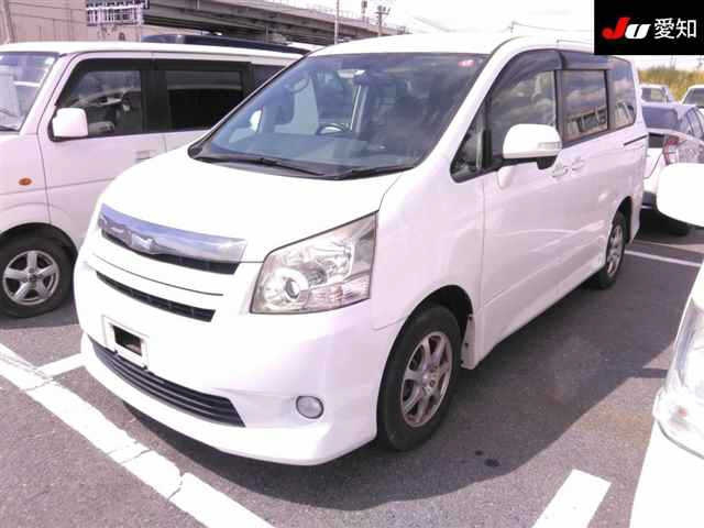 TOYOTA NOAH 2008