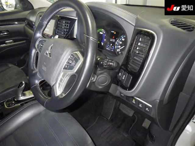MITSUBISHI OUTLANDER PHEV 2020
