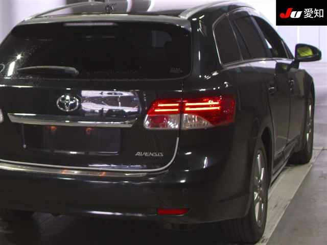 TOYOTA AVENSIS WAGON 2013