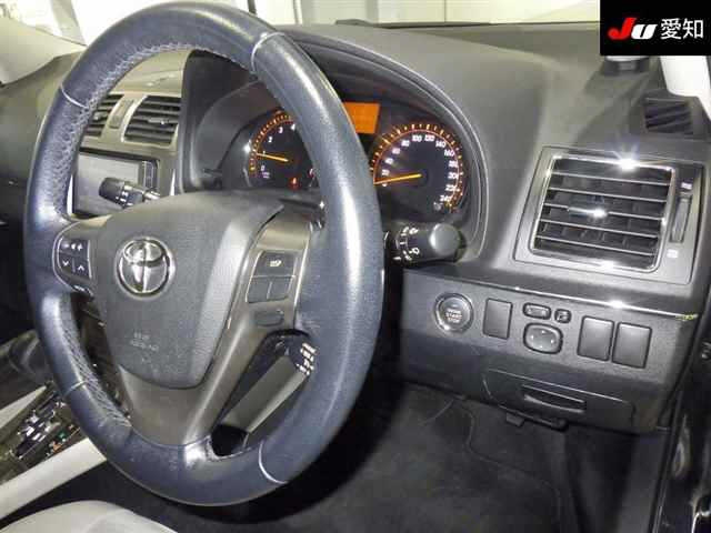 TOYOTA AVENSIS WAGON 2013