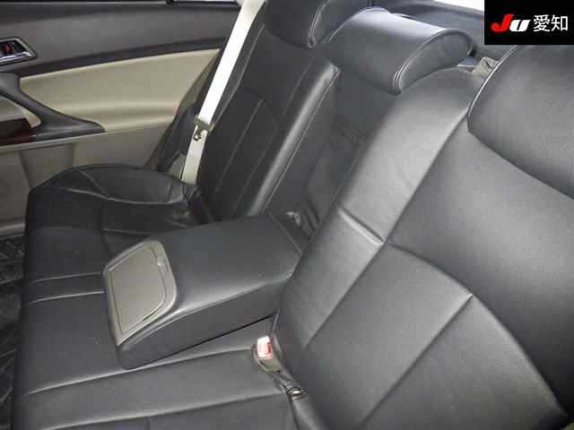 TOYOTA MARK X 2010