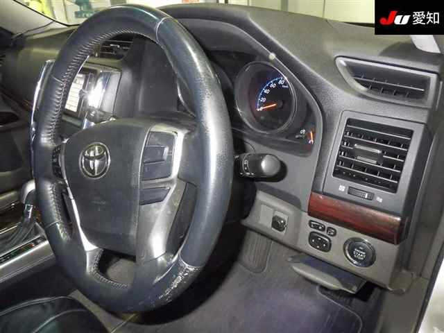 TOYOTA MARK X 2010