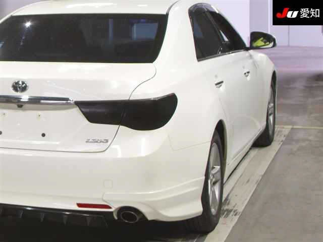 TOYOTA MARK X 2010