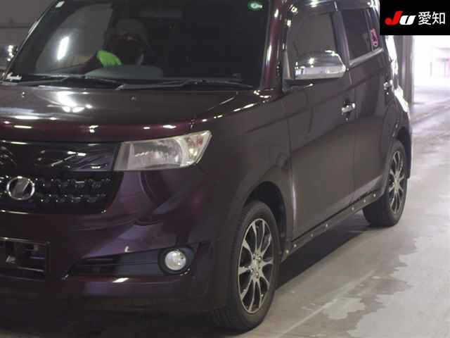 TOYOTA BB 2013
