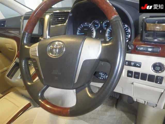 TOYOTA ALPHARD 2008