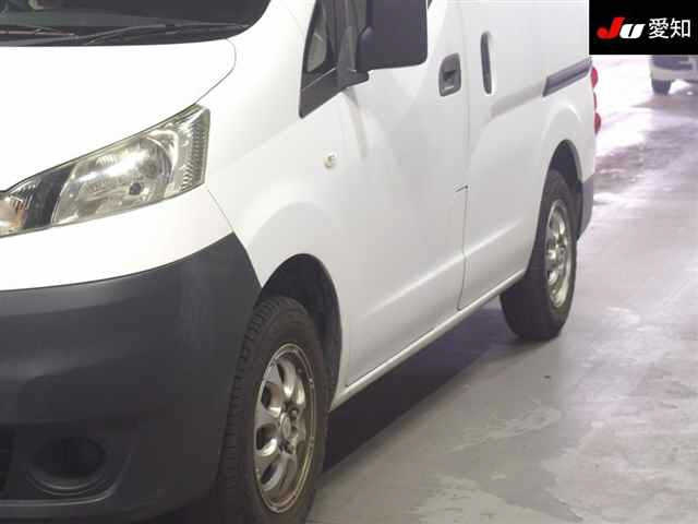 NISSAN NV200 2012