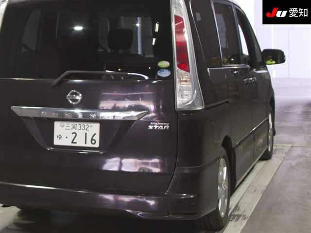 NISSAN SERENA 2011