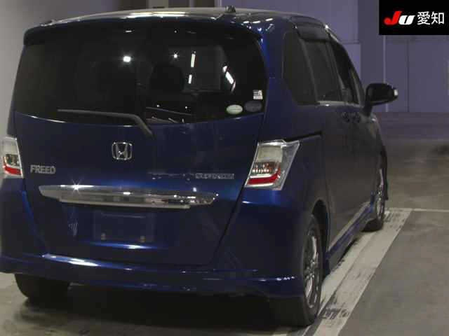 HONDA FREED 2011