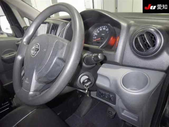 NISSAN NV200 2017