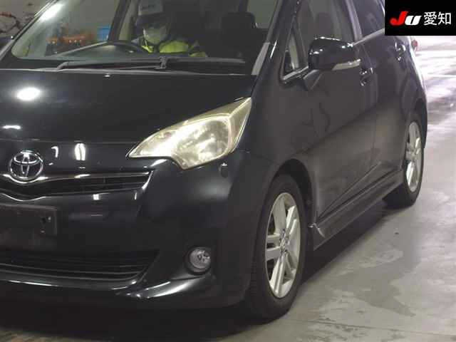 TOYOTA RACTIS 2011