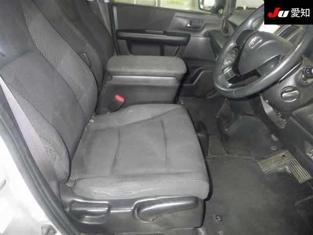 HONDA STEP WAGON 2011