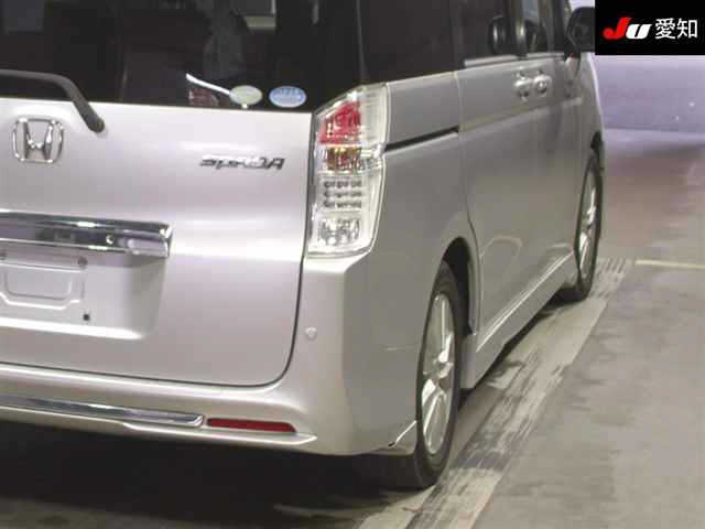 HONDA STEP WAGON 2011