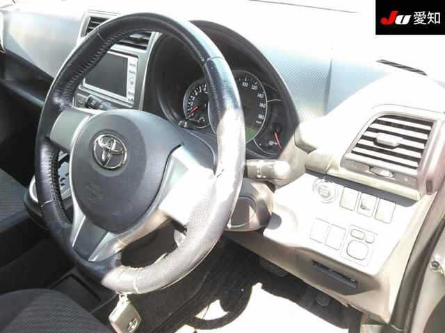 TOYOTA RACTIS 2010